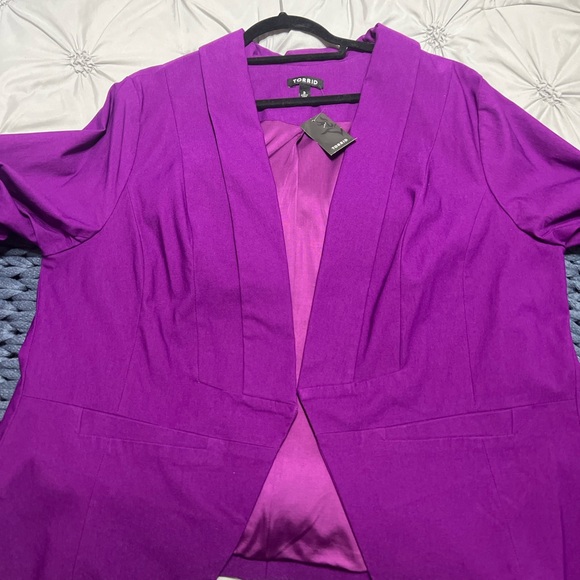 NWT Torrid Sz 3 - Womens Plus - Rich Purple "Grape Juice"Cutaway Blazer!!!! - Picture 10 of 11